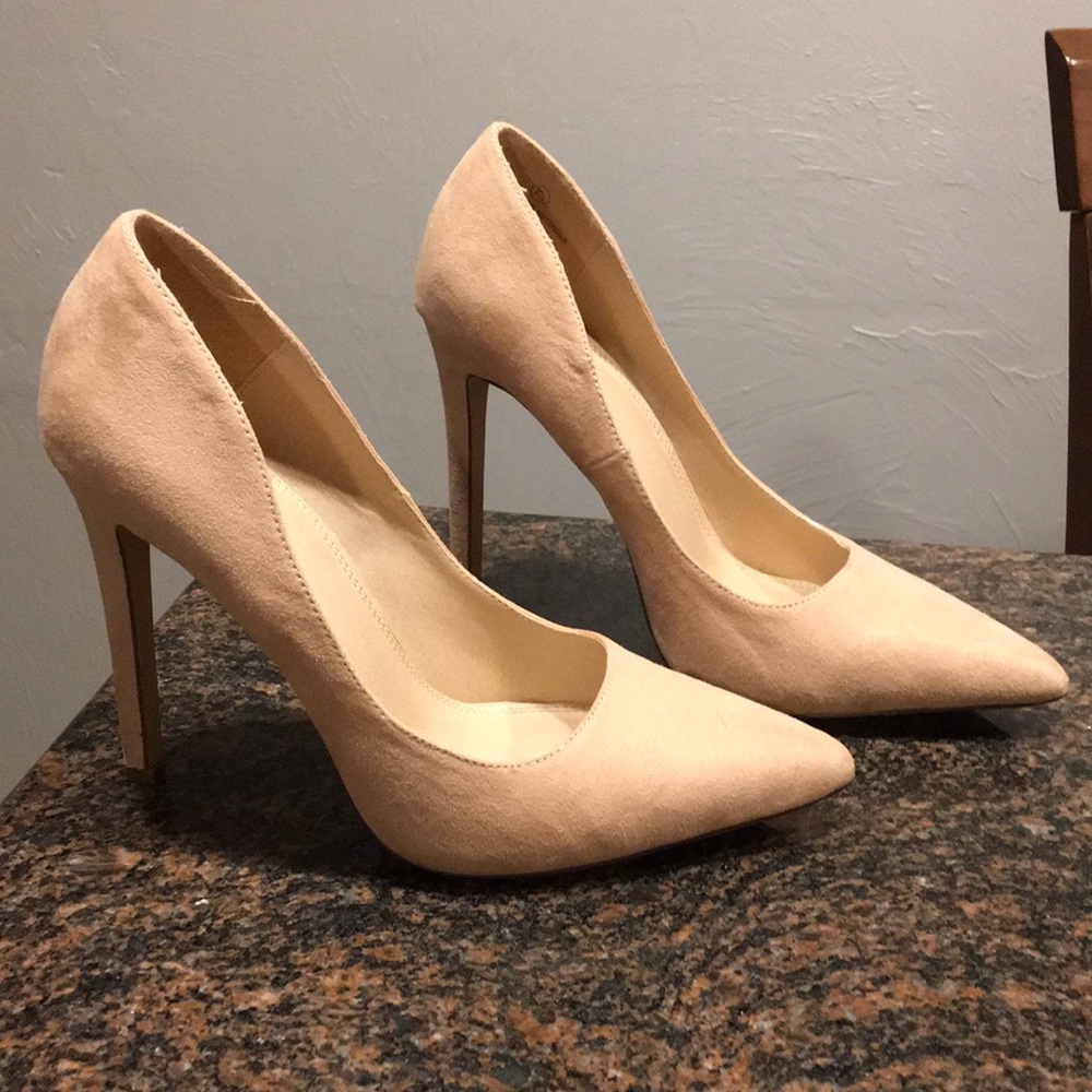 Nude faux suede pumps